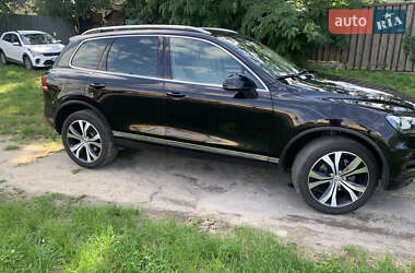 Внедорожник / Кроссовер Volkswagen Touareg 2012 в 