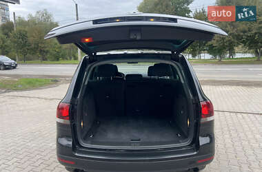 Позашляховик / Кросовер Volkswagen Touareg 2009 в 