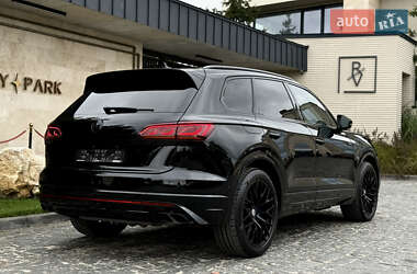 Внедорожник / Кроссовер Volkswagen Touareg 2022 в 