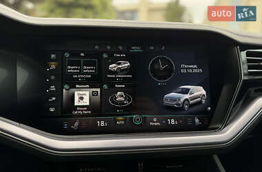 Внедорожник / Кроссовер Volkswagen Touareg 2022 в 