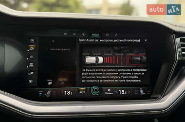 Внедорожник / Кроссовер Volkswagen Touareg 2022 в 