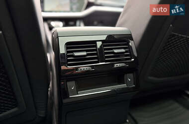 Внедорожник / Кроссовер Volkswagen Touareg 2022 в 