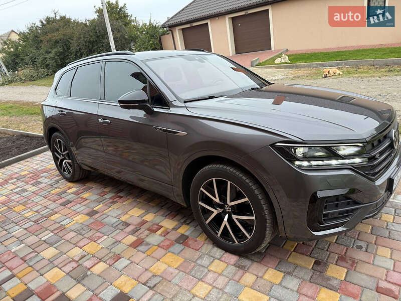 Внедорожник / Кроссовер Volkswagen Touareg 2023 в Киеве