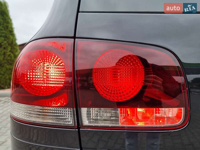 Внедорожник / Кроссовер Volkswagen Touareg 2009 в Виннице