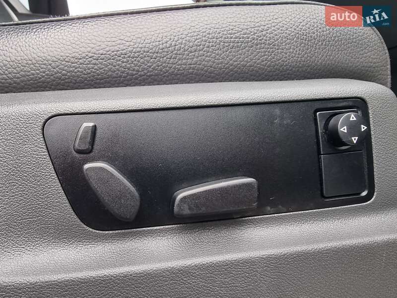 Внедорожник / Кроссовер Volkswagen Touareg 2009 в Виннице