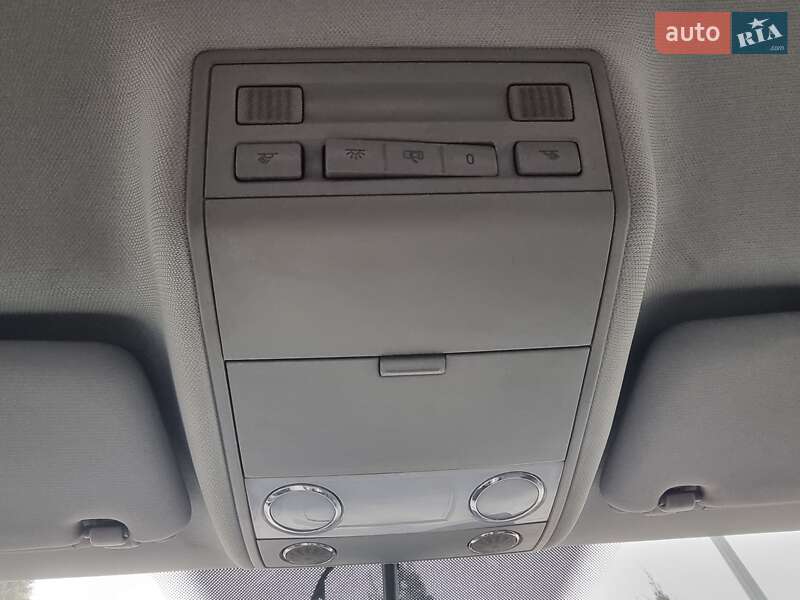 Внедорожник / Кроссовер Volkswagen Touareg 2009 в Виннице