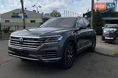 Позашляховик / Кросовер Volkswagen Touareg 2020 в Миколаєві