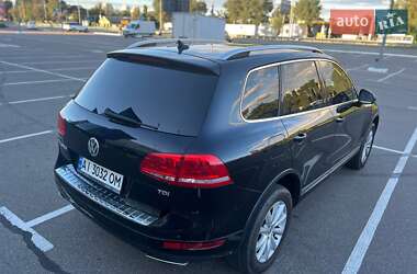 Внедорожник / Кроссовер Volkswagen Touareg 2011 в 
