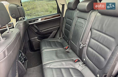 Внедорожник / Кроссовер Volkswagen Touareg 2015 в 