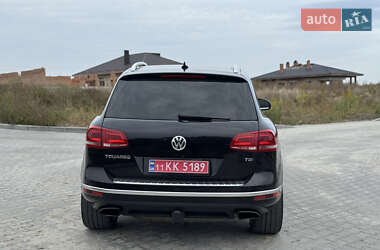 Внедорожник / Кроссовер Volkswagen Touareg 2015 в 