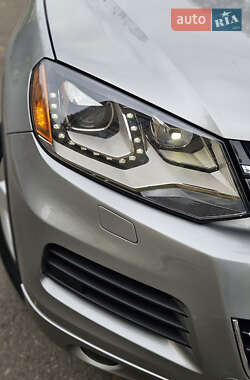 Внедорожник / Кроссовер Volkswagen Touareg 2013 в 