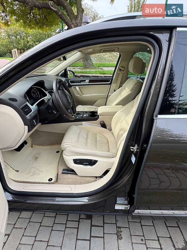 Позашляховик / Кросовер Volkswagen Touareg 2014 в Вінниці фото 24 Позашляховик / Кросовер Volkswagen Touareg 2014 в Вінниці