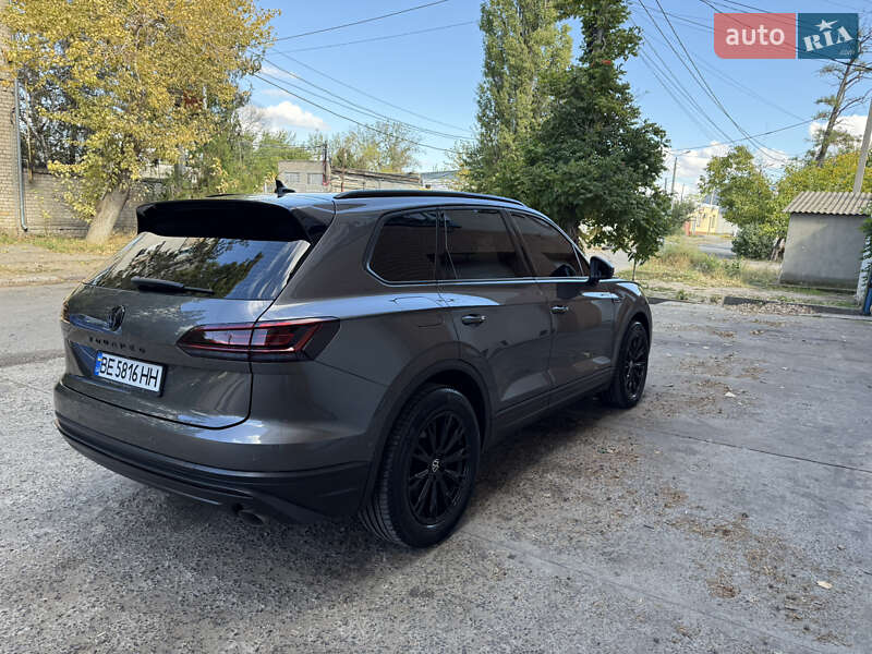Позашляховик / Кросовер Volkswagen Touareg 2018 в Миколаєві фото 9 Позашляховик / Кросовер Volkswagen Touareg 2018 в Миколаєві