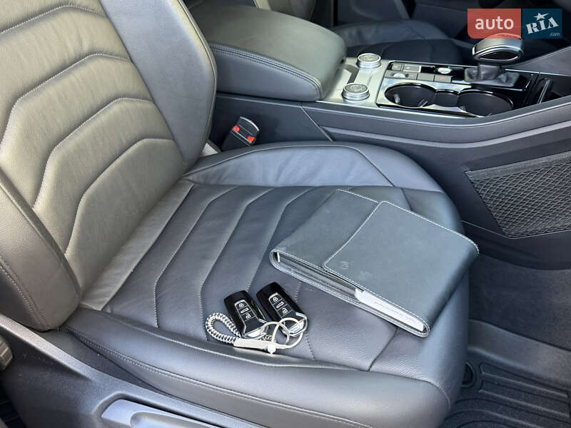 Позашляховик / Кросовер Volkswagen Touareg 2018 в Миколаєві фото 35 Позашляховик / Кросовер Volkswagen Touareg 2018 в Миколаєві