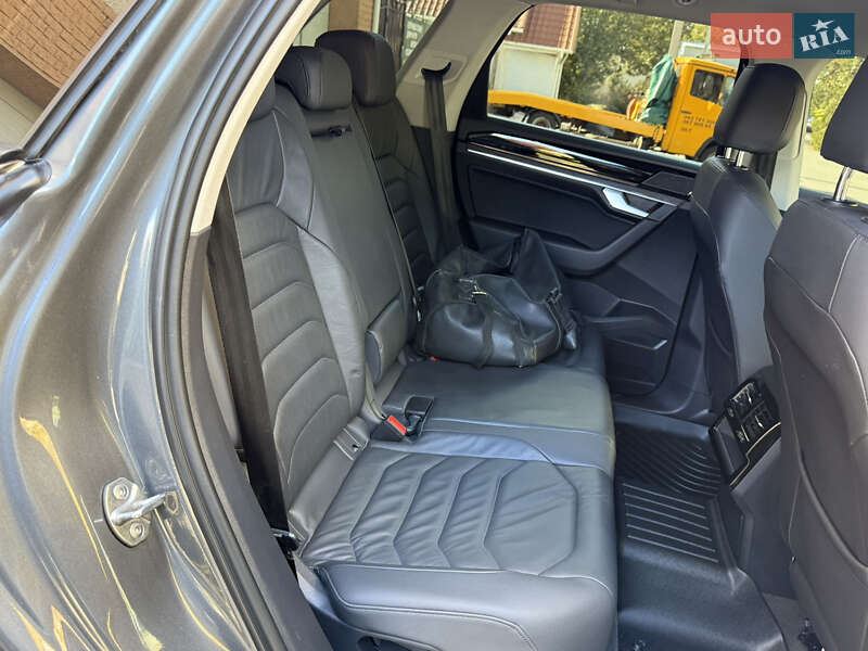 Позашляховик / Кросовер Volkswagen Touareg 2018 в Миколаєві фото 40 Позашляховик / Кросовер Volkswagen Touareg 2018 в Миколаєві