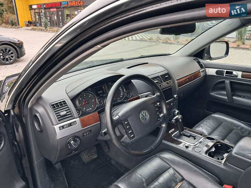 Внедорожник / Кроссовер Volkswagen Touareg 2004 в Киеве