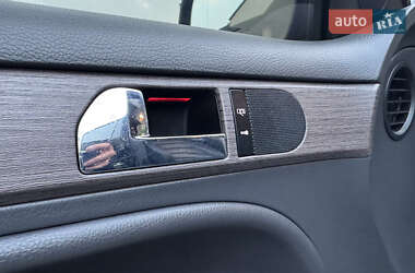 Внедорожник / Кроссовер Volkswagen Touareg 2006 в 