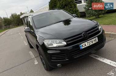 Позашляховик / Кросовер Volkswagen Touareg 2012 в  фото 7 Позашляховик / Кросовер Volkswagen Touareg 2012 в
