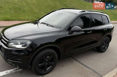 Позашляховик / Кросовер Volkswagen Touareg 2012 в  фото 15 Позашляховик / Кросовер Volkswagen Touareg 2012 в