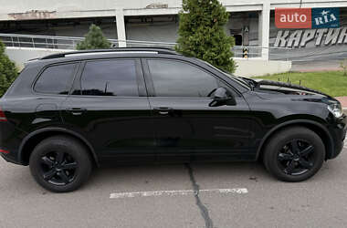 Позашляховик / Кросовер Volkswagen Touareg 2012 в  фото 11 Позашляховик / Кросовер Volkswagen Touareg 2012 в