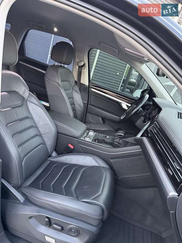 Внедорожник / Кроссовер Volkswagen Touareg 2020 в Ивано-Франковске