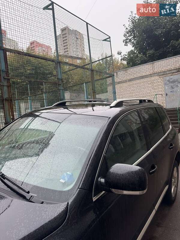 Внедорожник / Кроссовер Volkswagen Touareg 2005 в Киеве