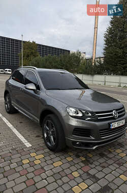 Внедорожник / Кроссовер Volkswagen Touareg 2013 в Луцке