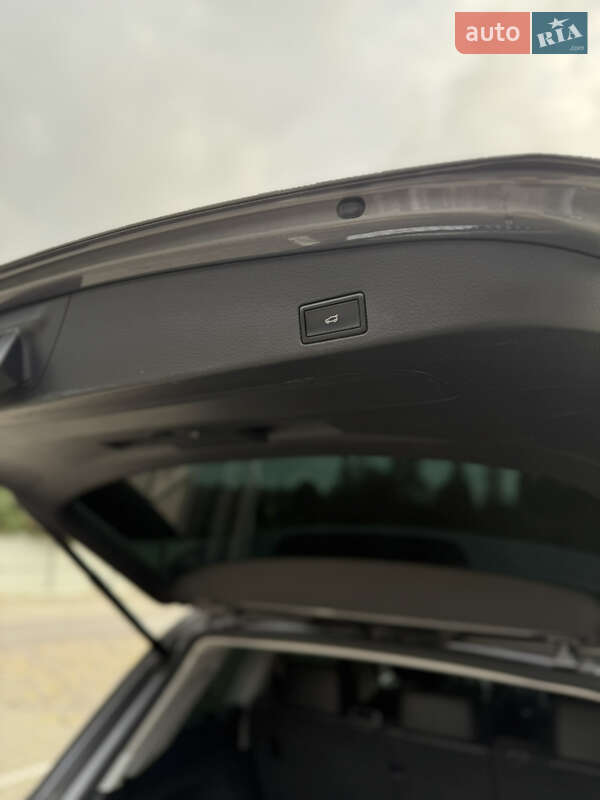 Позашляховик / Кросовер Volkswagen Touareg 2013 в Луцьку