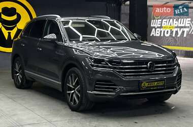 Внедорожник / Кроссовер Volkswagen Touareg 2020 в Черновцах