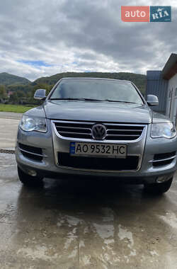 Внедорожник / Кроссовер Volkswagen Touareg 2007 в 