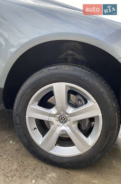 Внедорожник / Кроссовер Volkswagen Touareg 2007 в 