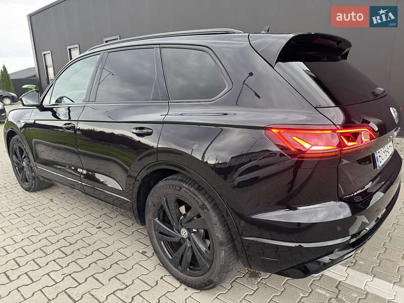 Позашляховик / Кросовер Volkswagen Touareg 2019 в Тернополі