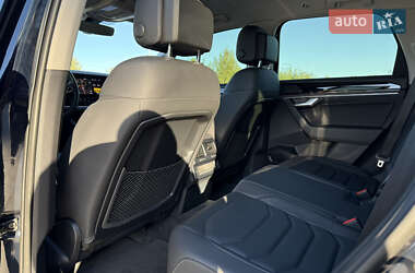Внедорожник / Кроссовер Volkswagen Touareg 2021 в 