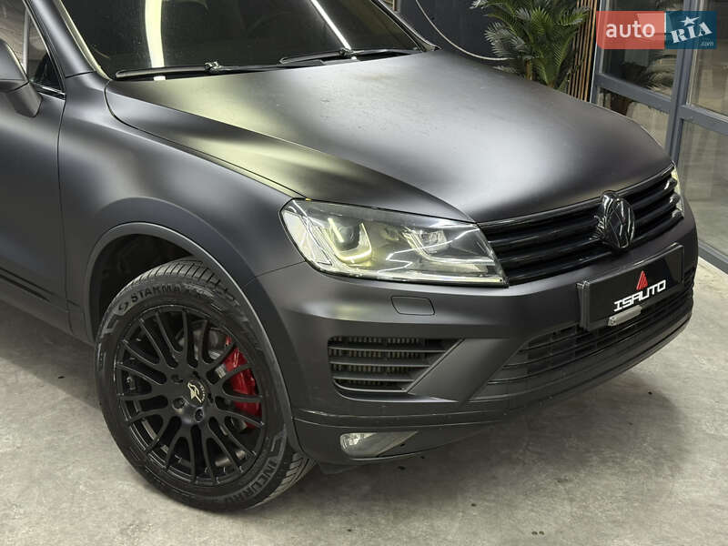 Внедорожник / Кроссовер Volkswagen Touareg 2017 в Одессе