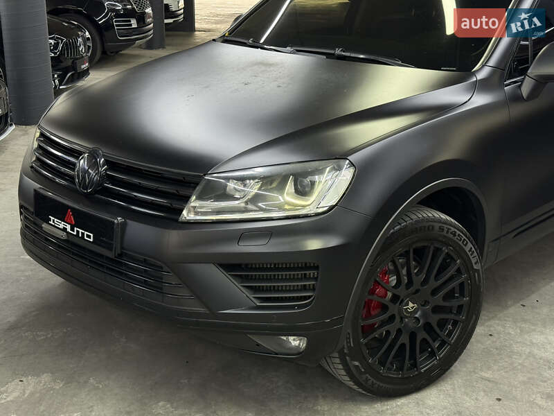 Внедорожник / Кроссовер Volkswagen Touareg 2017 в Одессе