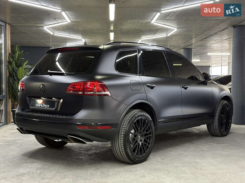 Внедорожник / Кроссовер Volkswagen Touareg 2017 в Одессе