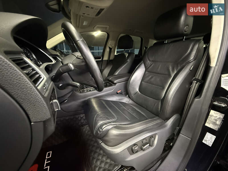 Внедорожник / Кроссовер Volkswagen Touareg 2017 в Одессе