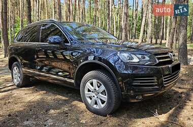 Позашляховик / Кросовер Volkswagen Touareg 2011 в  фото 3 Позашляховик / Кросовер Volkswagen Touareg 2011 в