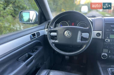 Внедорожник / Кроссовер Volkswagen Touareg 2004 в 