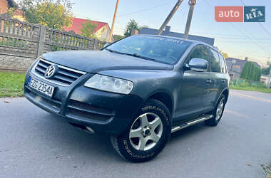 Внедорожник / Кроссовер Volkswagen Touareg 2004 в 