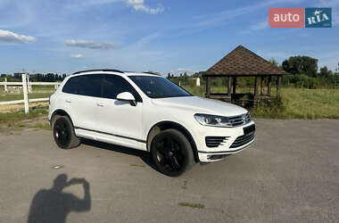 Позашляховик / Кросовер Volkswagen Touareg 2015 в Луцьку