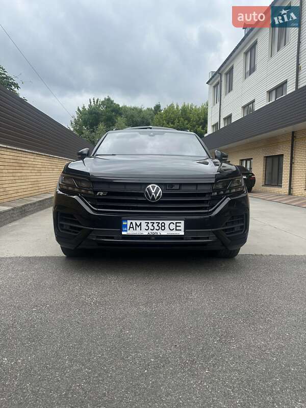 Позашляховик / Кросовер Volkswagen Touareg 2021 в Бердичеві