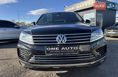 Позашляховик / Кросовер Volkswagen Touareg 2017 в 