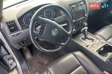Внедорожник / Кроссовер Volkswagen Touareg 2006 в Киеве