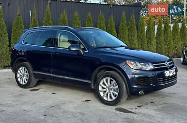 Внедорожник / Кроссовер Volkswagen Touareg 2012 в 