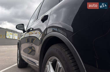 Внедорожник / Кроссовер Volkswagen Touareg 2016 в 
