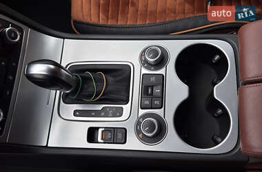 Внедорожник / Кроссовер Volkswagen Touareg 2016 в 