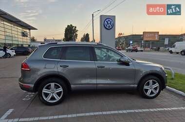 Внедорожник / Кроссовер Volkswagen Touareg 2017 в 