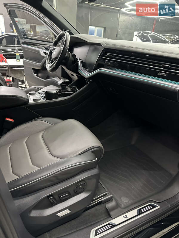 Позашляховик / Кросовер Volkswagen Touareg 2021 в Миколаєві фото 21 Позашляховик / Кросовер Volkswagen Touareg 2021 в Миколаєві