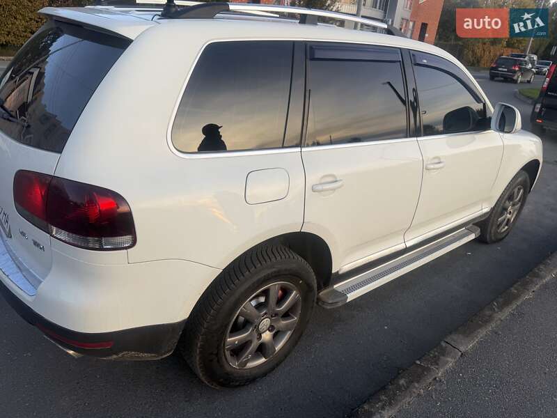 Внедорожник / Кроссовер Volkswagen Touareg 2009 в Черновцах